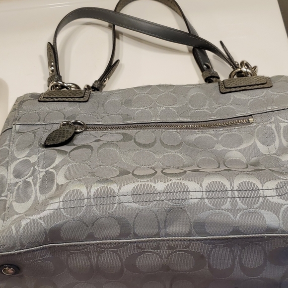 Coach - Picture 8 of 12